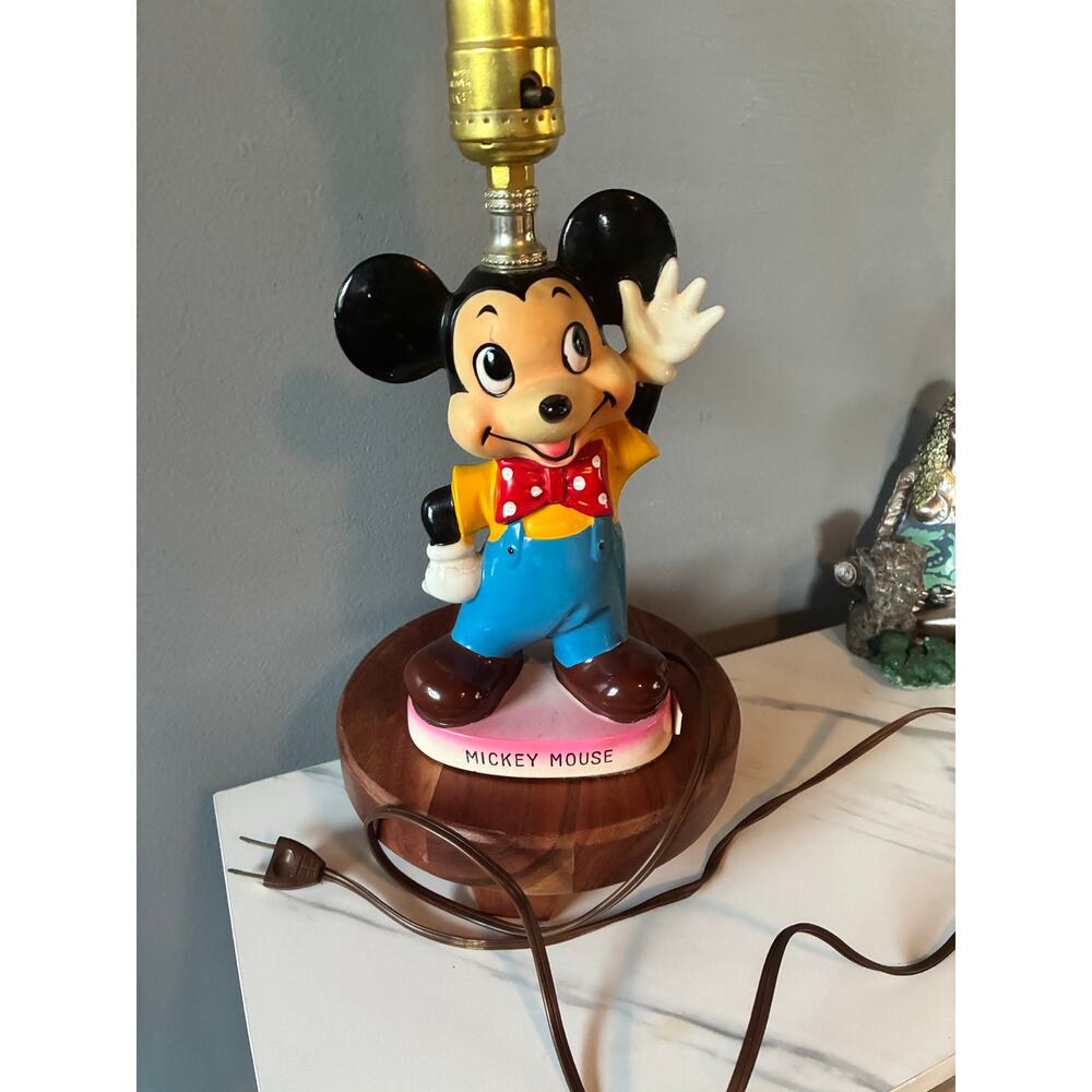 Vintage 1970s Disney Productions Mickey Mouse Ceramic Lamp – Works Great!